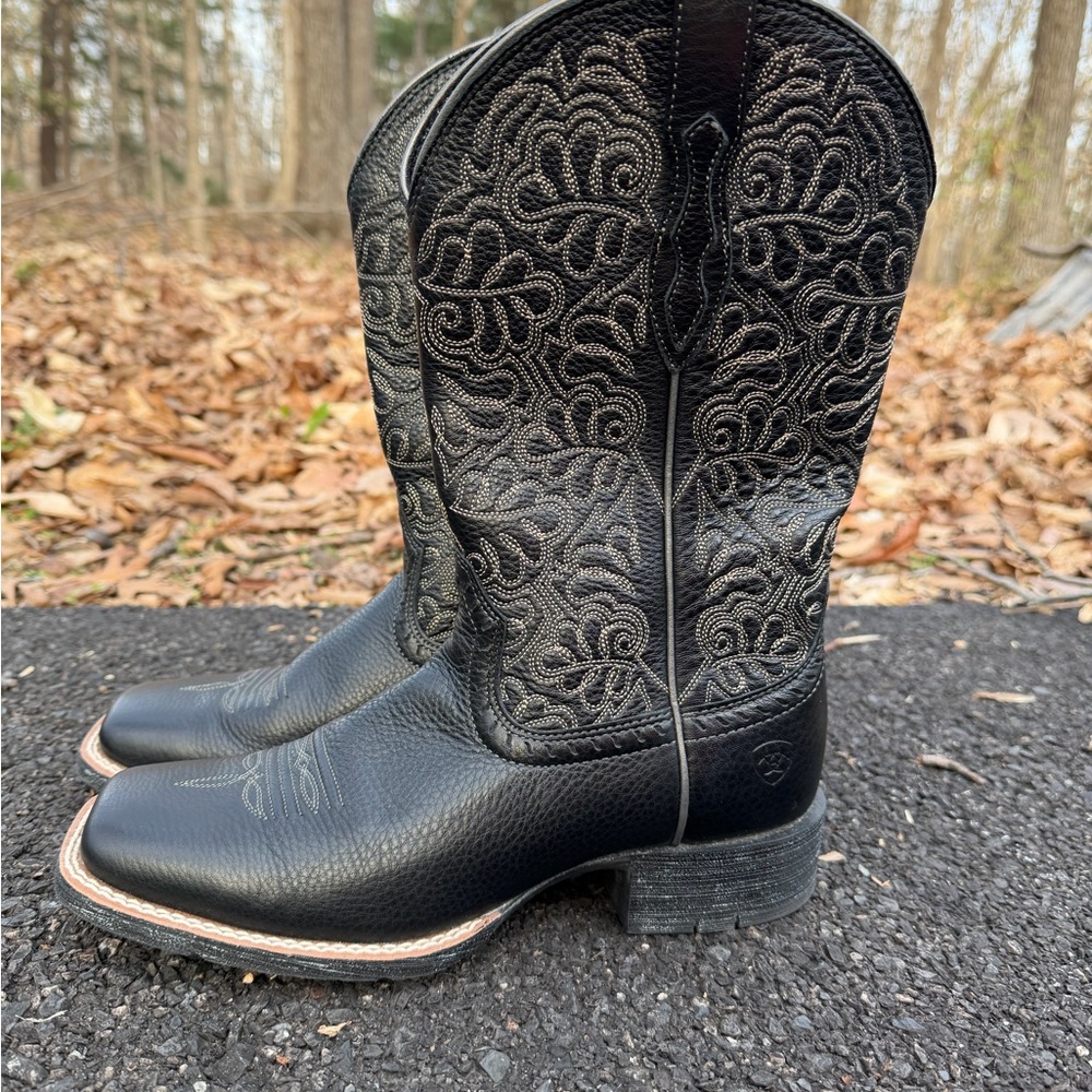 Ariat Round Up Remuda Wide Square Toe Western Boots